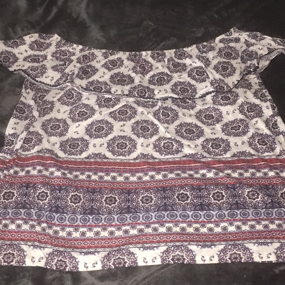 Off-the-shoulder top
